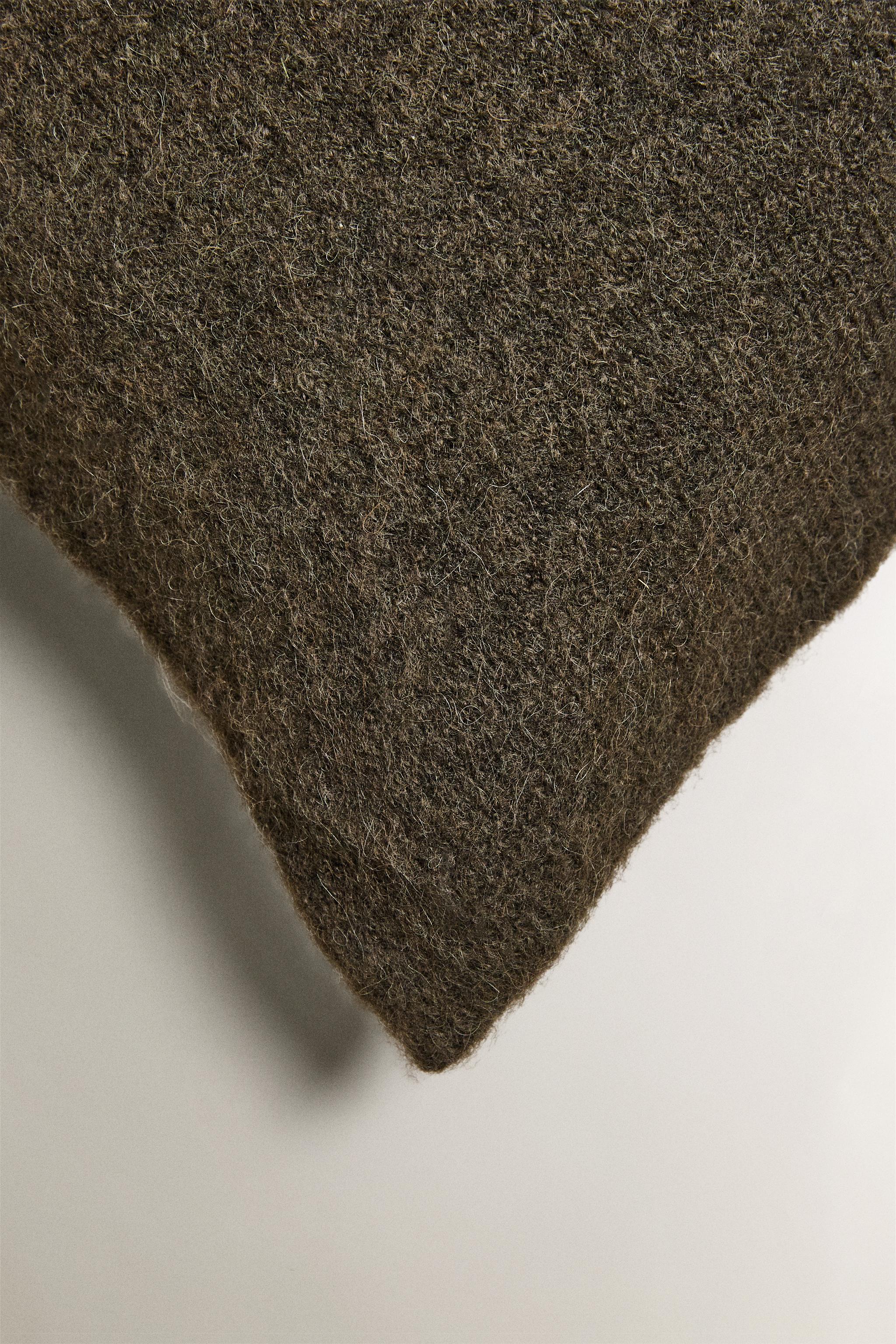 HOUSSE DE COUSSIN EN POINT